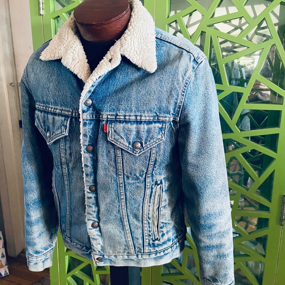 Vintage Classic Levi’s (Made in USA 🇺🇸) Sherpa Denim Jacket! Amazing!! 36R